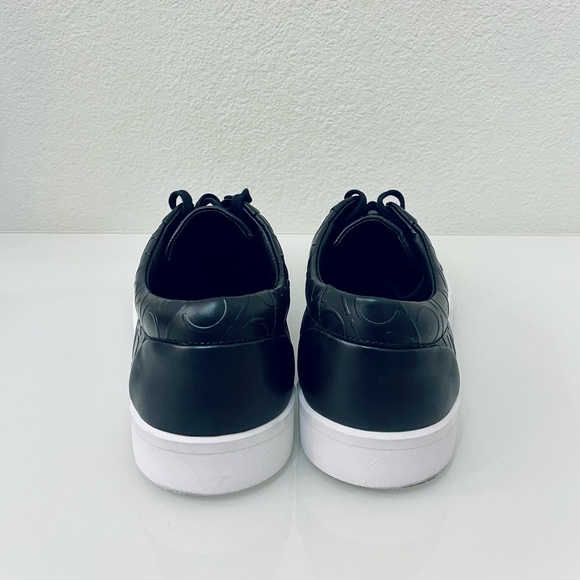 Calvin Klein Men’s black CK monogram embossed leather sneaker Size 9 like new - Picture 7 of 9